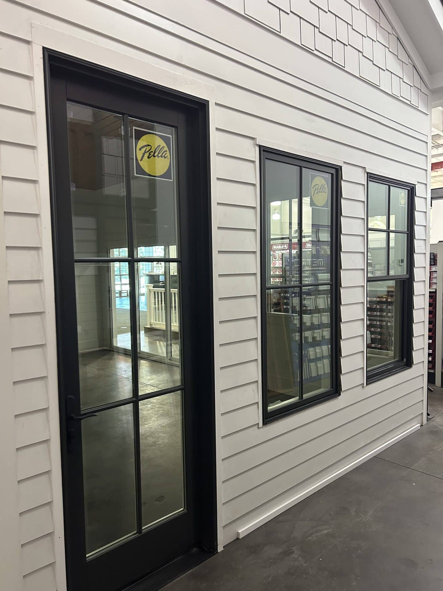 Pella Lifestyle Series Hinged Door